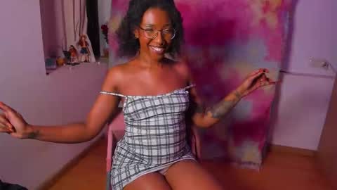 Snapshot of saturno_vibes chatting on 11-11-25, 09:53 saturno_vibes online show from 11-11-25, 09:53