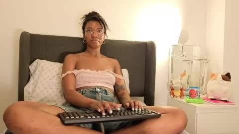 saturno_vibes online show from 06-03-26, 02:33