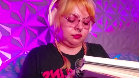 Gina George online show from 09-24-25, 12:47