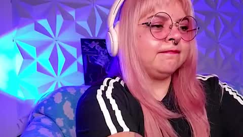 Gina George online show from 04-15-26, 12:28