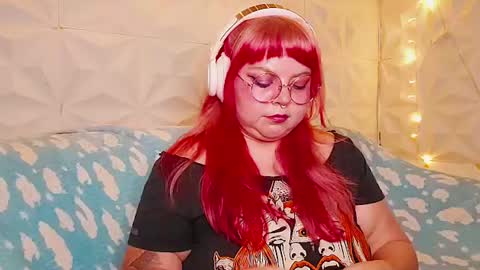 Snapshot of satyn_doll chatting on 06-18-26, 11:53 Gina George online show from 06-18-26, 11:53