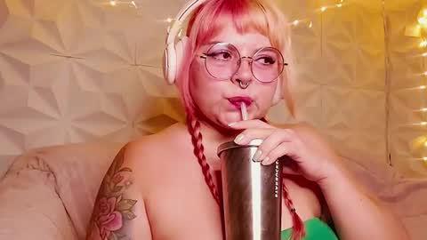Snapshot of satyn_doll chatting on 07-12-26, 10:34 Gina George online show from 07-12-26, 10:34