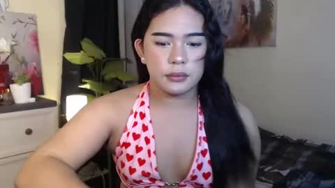 Snapshot of saucey_rhed chatting on 02-12-25, 12:01 RHED online show from 02-12-25, 12:01