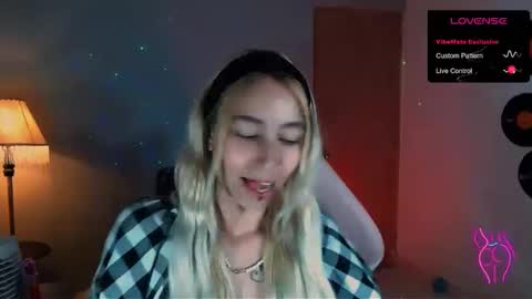 I AM JENN  online show from 01-08-25, 03:08