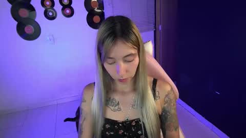 Snapshot of saucy_jenn1 chatting on 05-10-26, 10:48 I AM JENN online show from 05-10-26, 10:48