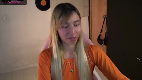 Snapshot of saucy_jenn1 chatting on 06-07-26, 02:16 I AM JENN online show from 06-07-26, 02:16