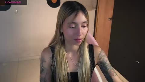 Snapshot of saucy_jenn1 chatting on 06-13-26, 04:10 I AM JENN online show from 06-13-26, 04:10