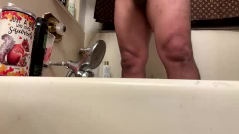 ElVergone online show from 10-25-25, 03:36