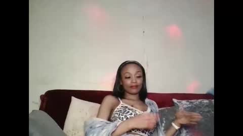 Snapshot of saucy_shanice chatting on 12-22-25, 01:35 Shaniiice online show from 12-22-25, 01:35