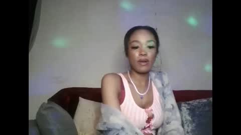 Snapshot of saucy_shanice chatting on 01-17-26, 07:06 Shaniiice online show from 01-17-26, 07:06