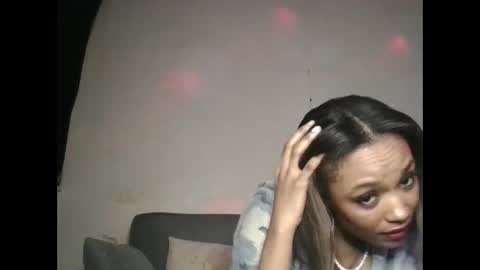 Snapshot of saucy_shanice chatting on 02-14-26, 01:02 Shaniiice online show from 02-14-26, 01:02
