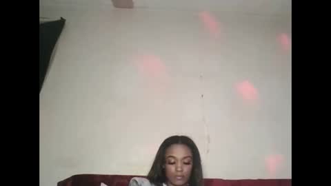 Snapshot of saucy_shanice chatting on 02-16-26, 10:17 Shaniiice online show from 02-16-26, 10:17