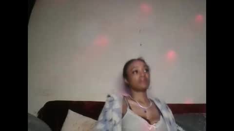 Snapshot of saucy_shanice chatting on 03-10-26, 03:33 Shaniiice online show from 03-10-26, 03:33