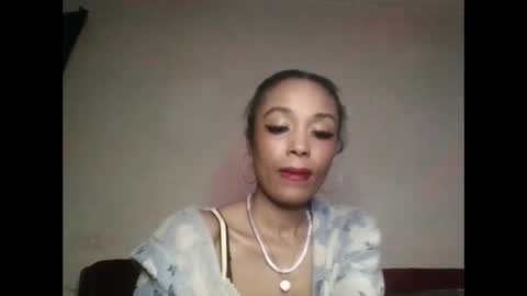 Snapshot of saucy_shanice chatting on 03-12-26, 01:01 Shaniiice online show from 03-12-26, 01:01