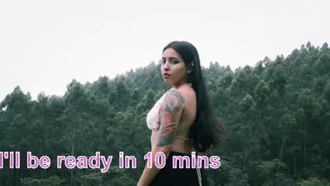 Snapshot of saucy_zaren chatting on 06-19-26, 08:34 Zaren online show from 06-19-26, 08:34