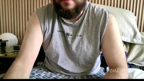 Snapshot of saucybonjo chatting on 12-10-24, 01:44 Ben online show from 12-10-24, 01:44