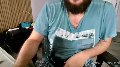 Snapshot of saucybonjo chatting on 12-22-24, 01:55 Ben online show from 12-22-24, 01:55