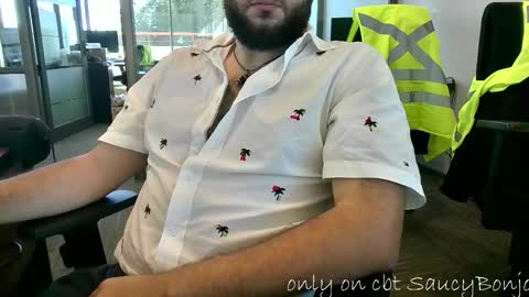 Snapshot of saucybonjo chatting on 02-10-26, 08:24 Ben online show from 02-10-26, 08:24