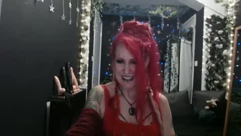 SaucySky online show from 02-08-25, 09:25