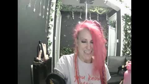 SaucySky online show from 01-17-26, 12:37