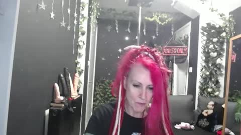 SaucySky online show from 03-04-26, 09:37