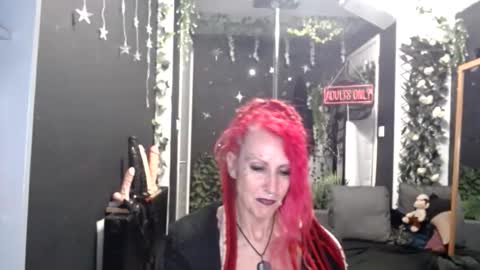 SaucySky online show from 04-09-26, 10:26