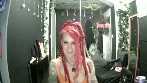 Snapshot of saucysky chatting on 06-28-26, 09:21 SaucySky online show from 06-28-26, 09:21