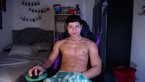 Snapshot of saulomiralles chatting on 04-24-26, 09:50 Saulo online show from 04-24-26, 09:50