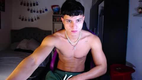 Snapshot of saulomiralles chatting on 05-19-26, 09:43 Saulo online show from 05-19-26, 09:43