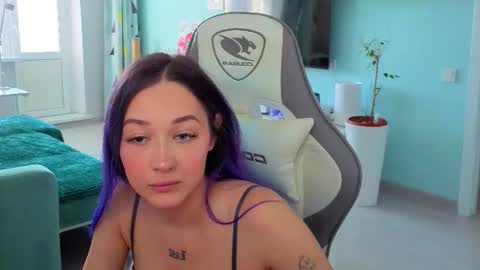 Ariel online show from 03-24-26, 03:22