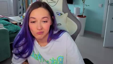 Ariel online show from 04-16-26, 04:46