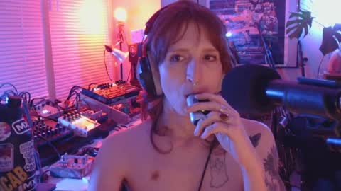 Snapshot of savagewaves chatting on 04-01-26, 04:13 savagewaves online show from 04-01-26, 04:13
