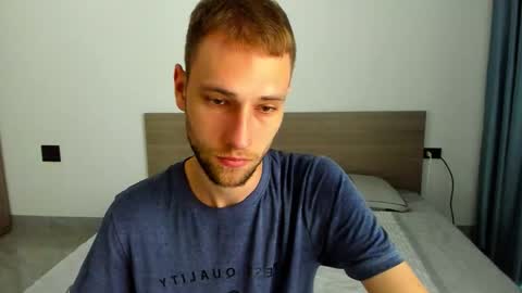 Snapshot of savak_hottie chatting on 09-17-25, 10:17 Savak Laakem online show from 09-17-25, 10:17