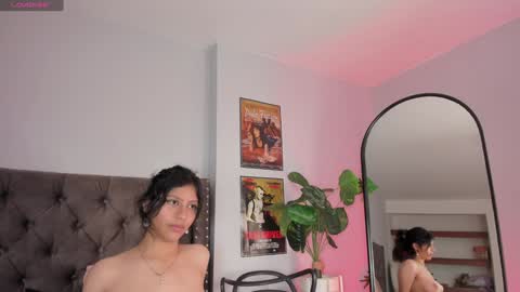 Snapshot of savannah_cameron chatting on 01-12-25, 05:11 Savannah online show from 01-12-25, 05:11