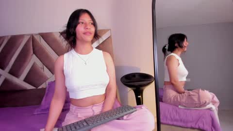 Snapshot of savannah_cameron chatting on 01-30-25, 03:29 Savannah online show from 01-30-25, 03:29