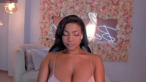 S a v a n n a h  online show from 04-05-26, 12:13