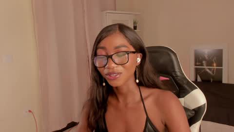 Savannahwildee online show from 12-16-24, 07:43