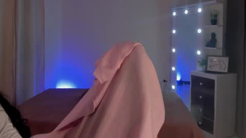 Savannahwildee online show from 02-25-25, 12:03