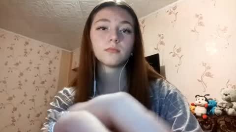 Snapshot of savannasotos chatting on 09-13-25, 05:13 Sophie online show from 09-13-25, 05:13