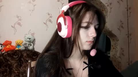 Snapshot of savannasotos chatting on 10-14-25, 03:35 Sophie online show from 10-14-25, 03:35