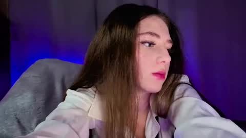 Sophie online show from 05-08-26, 03:39