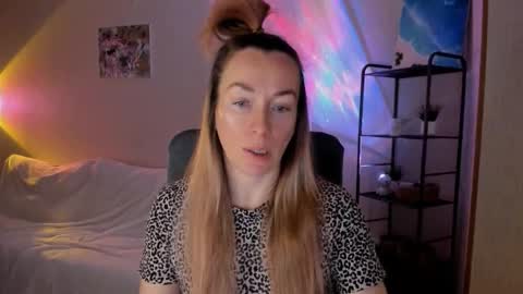 save the qween online show from 12-15-25, 05:55