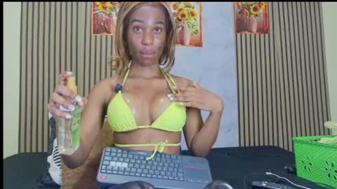 Snapshot of savory_pussy18 chatting on 07-28-26, 03:21 savory_pussy18 online show from 07-28-26, 03:21