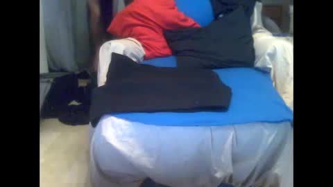 savrow06 online show from 10-26-25, 08:09