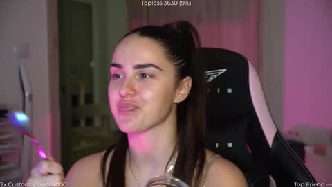 Snapshot of savvage_play chatting on 11-20-25, 07:46 Naomi online show from 11-20-25, 07:46