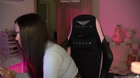 Snapshot of savvage_play chatting on 12-04-25, 07:44 Naomi online show from 12-04-25, 07:44