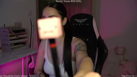 Snapshot of savvage_play chatting on 04-29-26, 07:53 Naomi online show from 04-29-26, 07:53