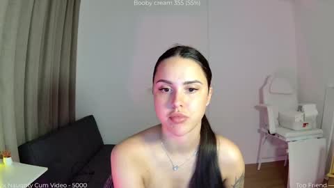 Snapshot of savvage_play chatting on 06-01-26, 07:37 Naomi online show from 06-01-26, 07:37