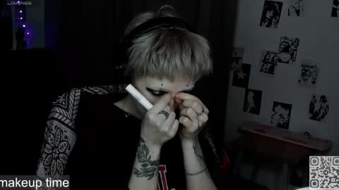 Snapshot of say_mary chatting on 05-08-26, 07:08 pronoun she. name Mary. age 21. online show from 05-08-26, 07:08