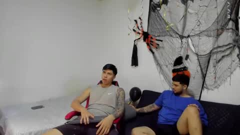 Snapshot of say_tony chatting on 10-19-25, 05:08 say_tony online show from 10-19-25, 05:08